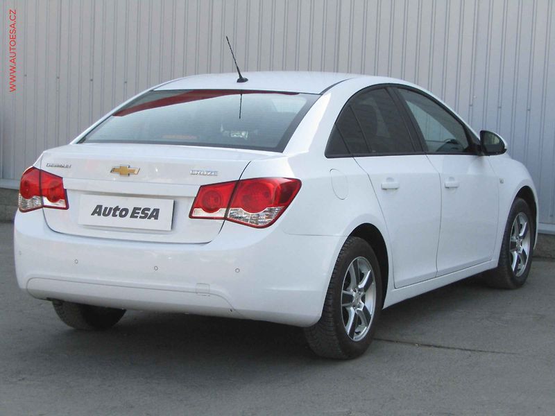 Chevrolet Cruze (2012) 1.6 16V, ČR, AC, temp - fotka 4 z 16