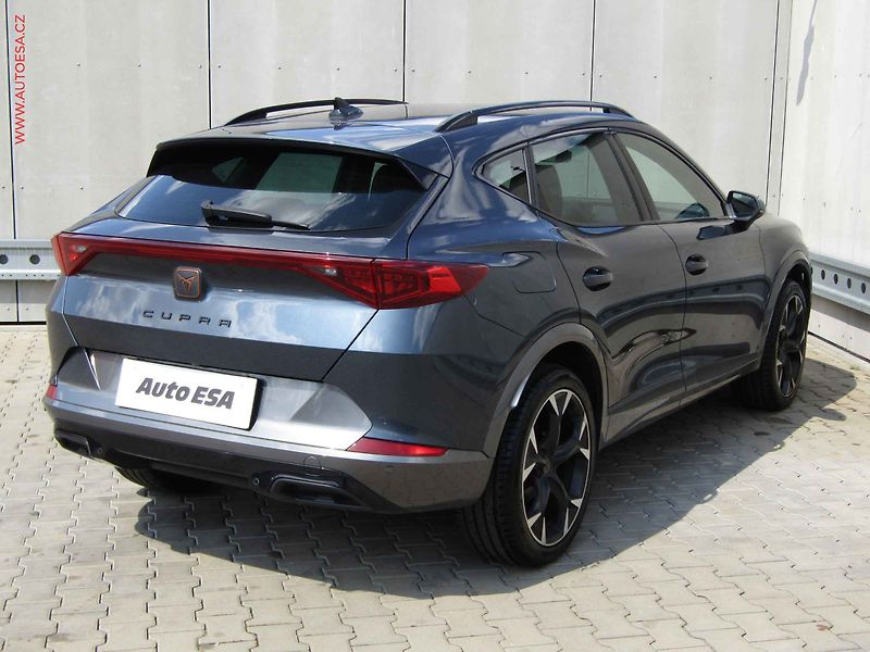Cupra Formentor (2022) 1.5 TSi, 2.maj,ČR, AT, navi - fotka 4 z 20