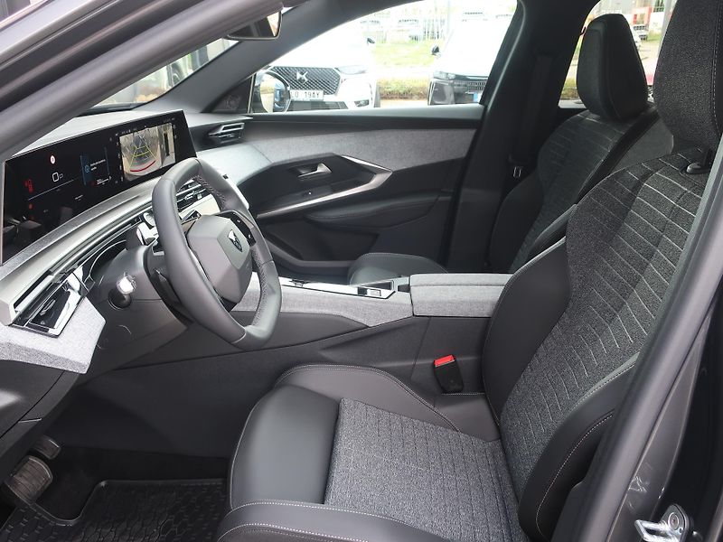 Peugeot 5008 ALLURE Hybrid 145 e-DCS6 - fotka 11 z 13