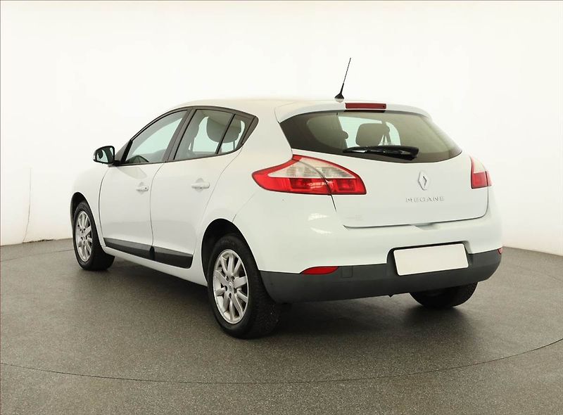 Renault Mégane (2011) 1.6 16V, Tempomat - fotka 4 z 14