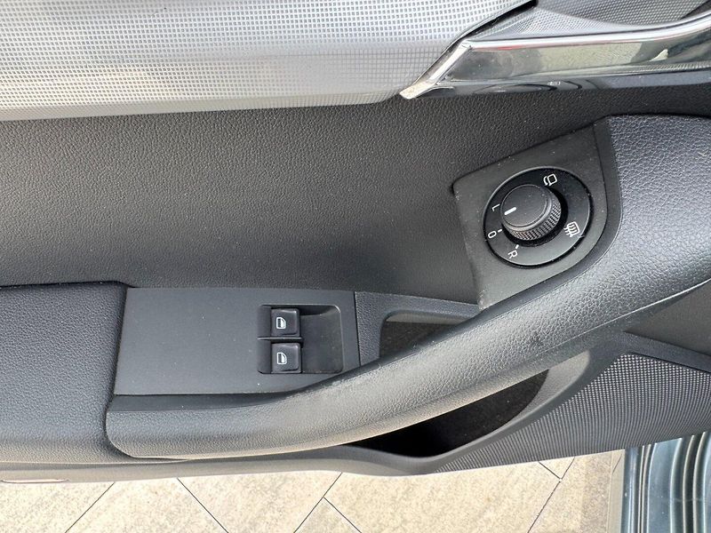 Škoda Octavia (2015) Ambition 1.6 TDI - fotka 26 z 30