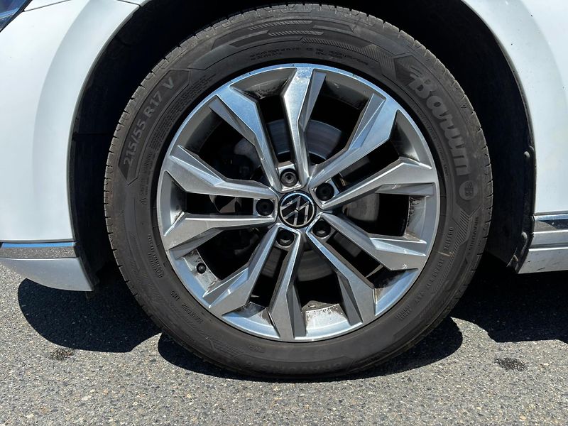 Volkswagen Passat - fotka 9 z 18