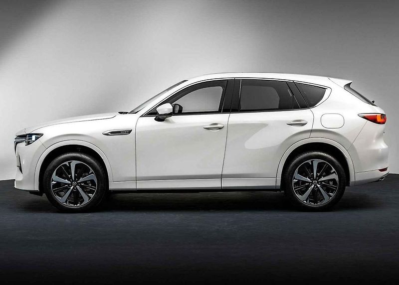 Mazda CX-60 si zdatně vede i na zatáčkovitých silnicích