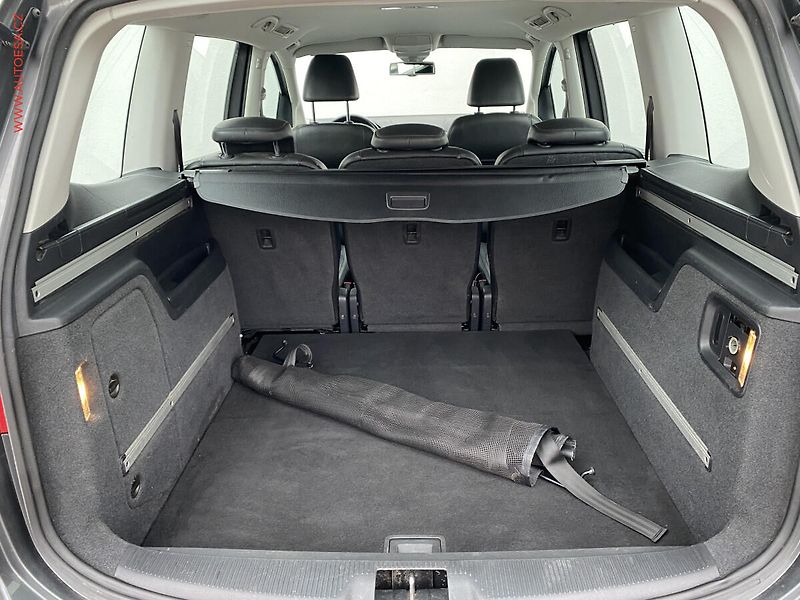 Seat Alhambra (2012) 2.0 TDi 4x4, Style, TZ - fotka 7 z 18