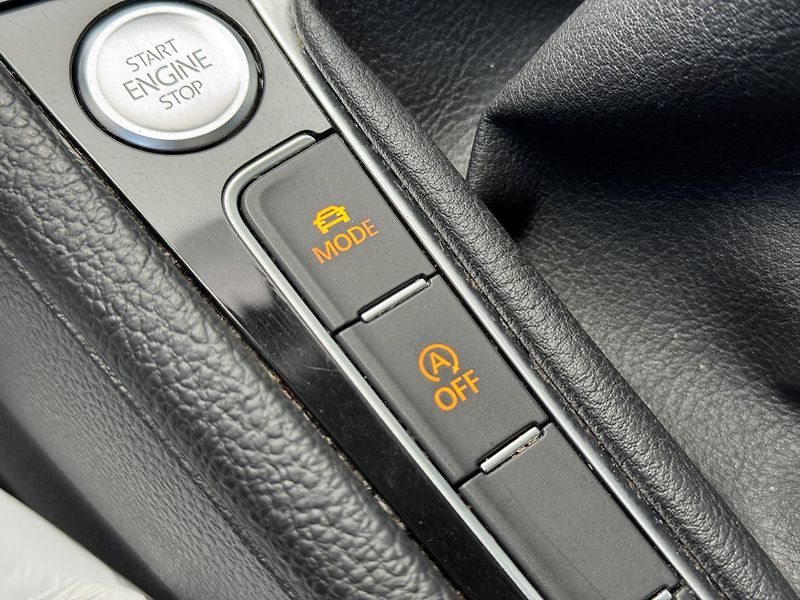 Volkswagen Golf (2017) VII 1.4TSi MAN Highline, RZV - fotka 42 z 51