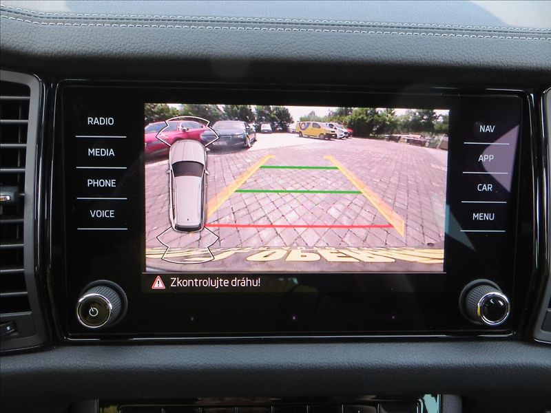 Škoda Kodiaq 2,0 TDI Sportline DSG Matrix - fotka 22 z 34