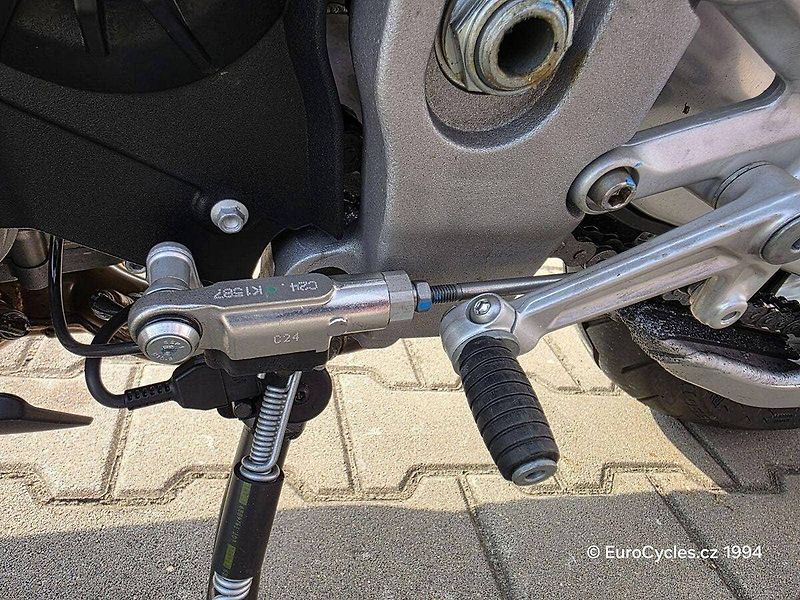 Aprilia Tuono V4 1100 RR (2025) - fotka 18 z 20