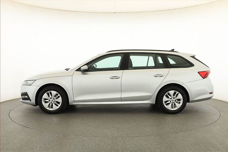 Škoda Octavia (2022) Ambition 2.0 TDI, ČR,1.maj - fotka 3 z 24