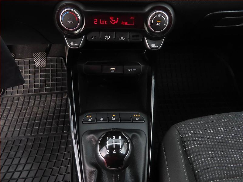 Kia Stonic (2022) 1.2 DPI, Serv.kniha, Navi - fotka 15 z 20
