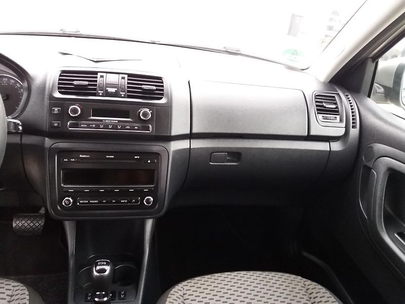 Škoda Fabia 1.2TSi,77kW,DSG,DIG.KLIM,VÝHŘE - fotka 13 z 36