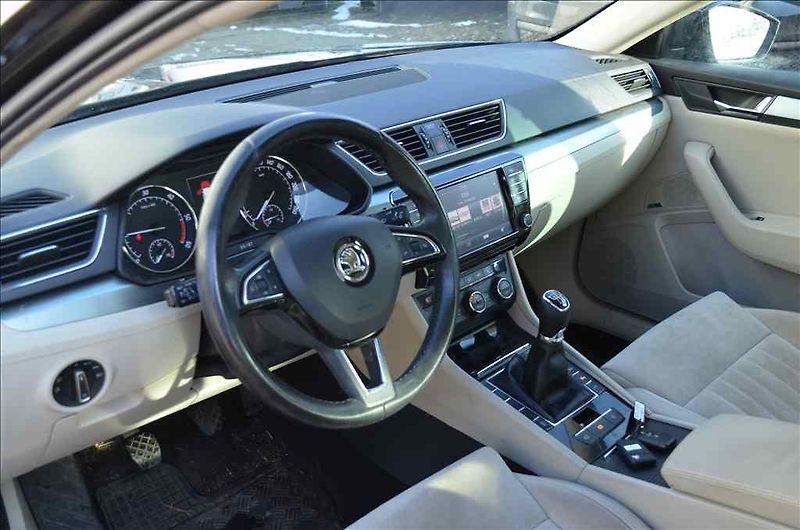 Škoda Superb (2016) III. 2,0 TDI - fotka 13 z 23