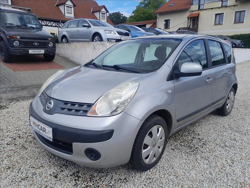 Nissan Note 1,4 i - fotka 3 z 41
