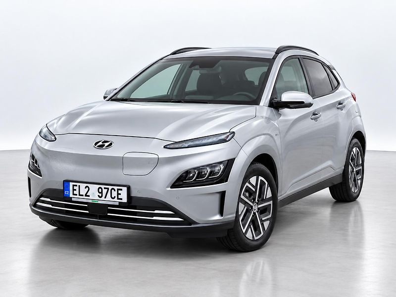 Hyundai Kona STYLE 64kWh NAVI ČR 1 MAJITEL  - fotka 1 z 9