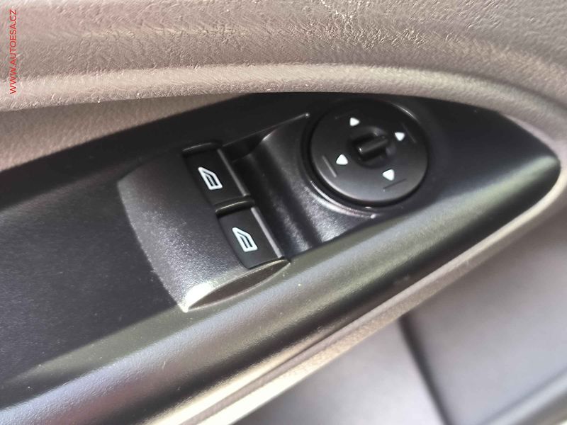 Ford Transit Connect (2019) 1.5 TDCi, Trend, +kola - fotka 16 z 20
