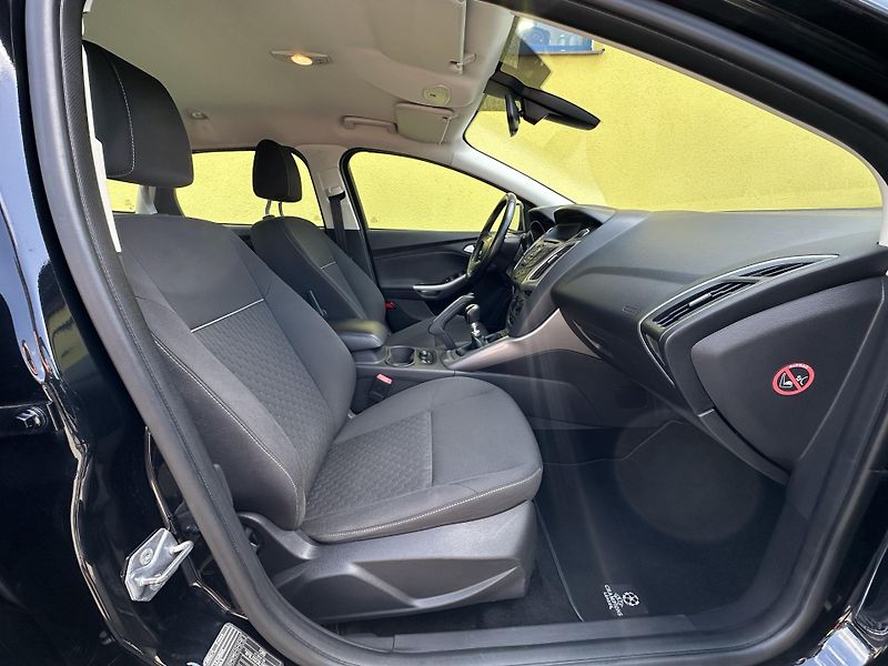 Ford Focus (2013) KOMBI 1.0/92kW * 2.Maj.  - fotka 17 z 34