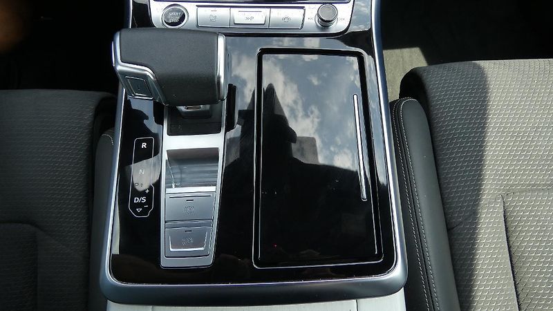 Audi Q8 50 TDi quattro Tiptronic - fotka 19 z 29
