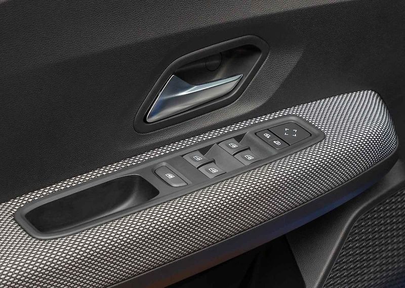 Verze Stepway nabídne zajímavě vyřešený střešní nosič