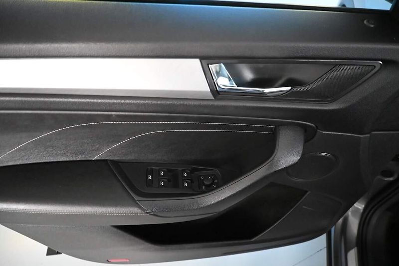 Škoda Kodiaq (2023) 2.0 4x4 LED DSG VIRTUAL Kamera - fotka 15 z 31
