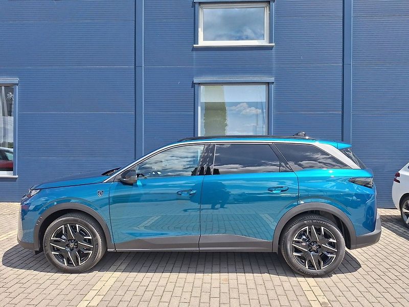 Peugeot 5008 (2026) GT Hybrid 145 e-DCS6 SUMMER B - fotka 2 z 18