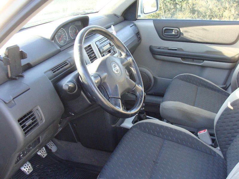 Nissan X-Trail 2.2 DCi, 100 kW, 4x4, klima - fotka 9 z 31