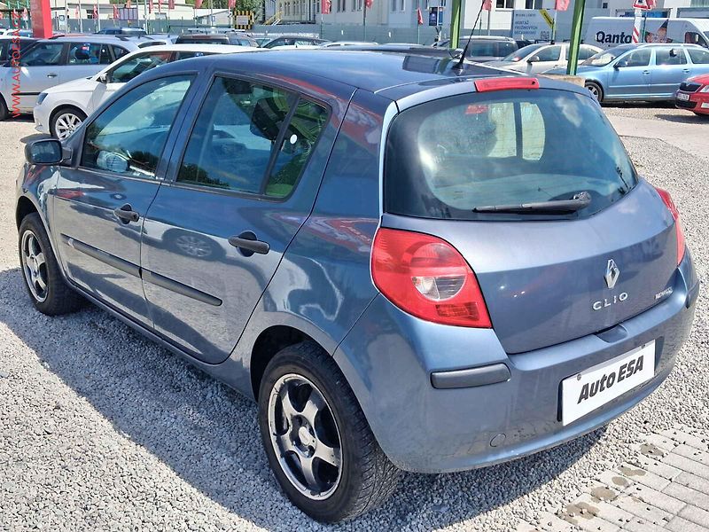 Renault Clio (2006) 1.2i, ČR - fotka 6 z 14