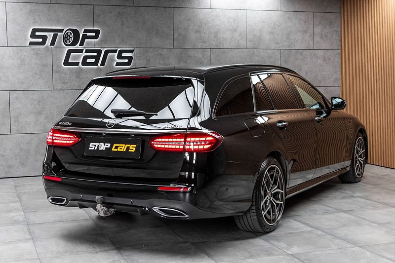 Mercedes-Benz Třídy E E 220d AMG*4MATIC*TAŽNÉ*ACC*ČR - fotka 6 z 52