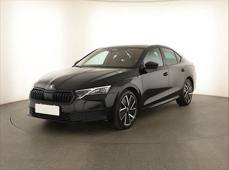 Škoda Octavia (2025) 1.5 eTSI mHEV, Sportline - fotka 2 z 17