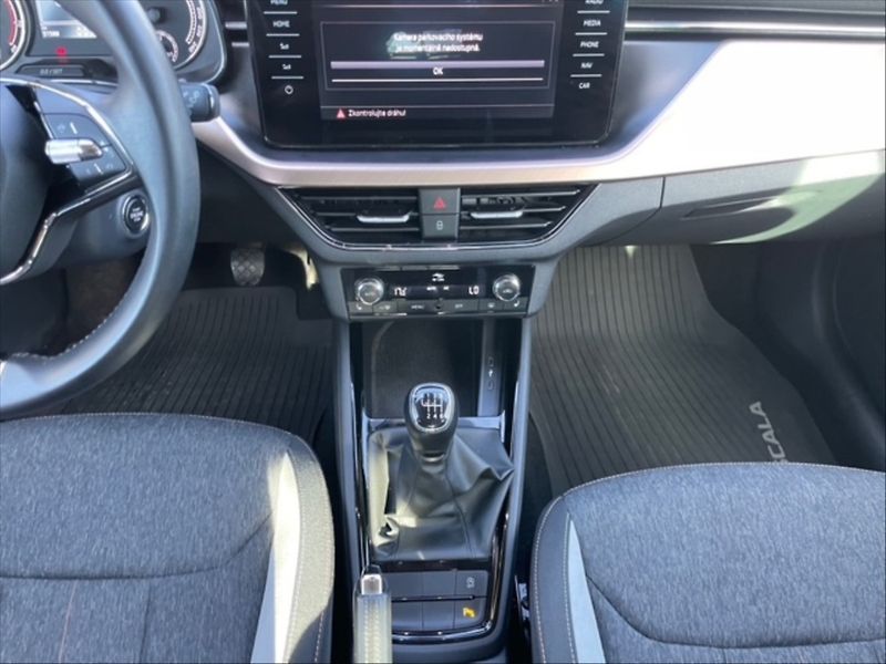 Škoda Scala 1,5 TSI 110 Style - fotka 10 z 11