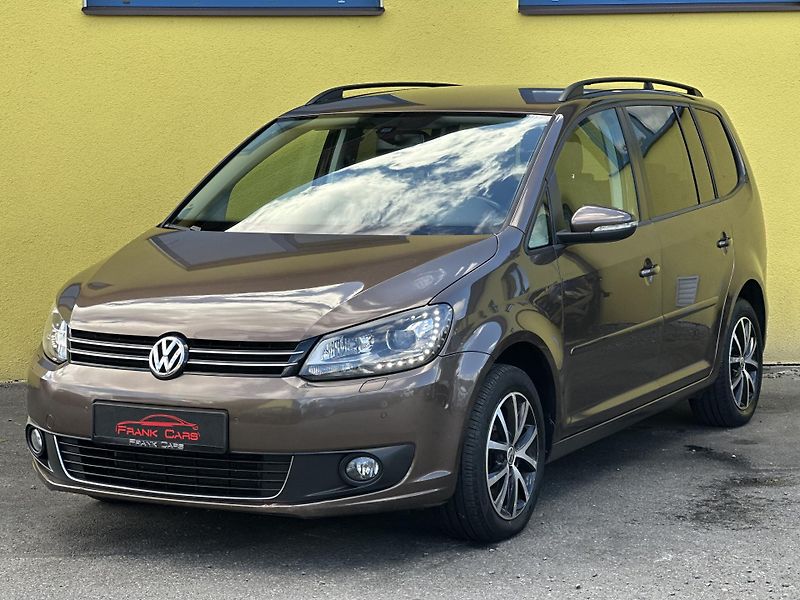 Volkswagen Touran (2015) *DSG* 1.6TDI/77kW *7.Míst *TZ  - fotka 1 z 41