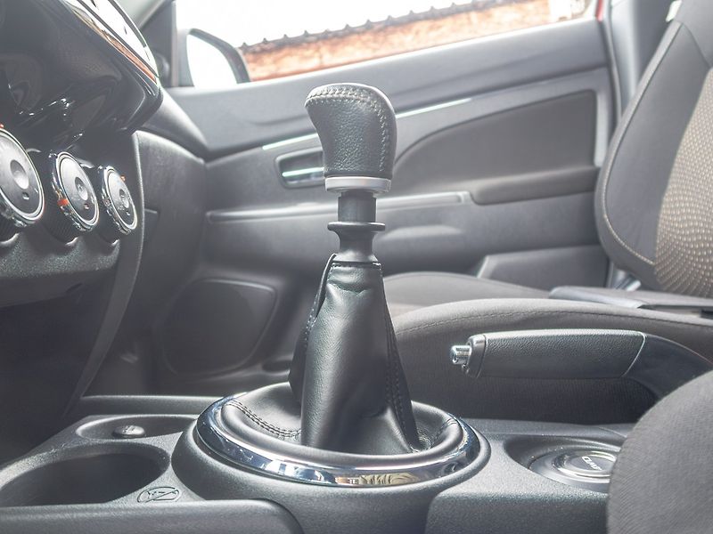 Mitsubishi ASX (2014) ČR 1.8D 110KW 4x4 – TV - fotka 24 z 52