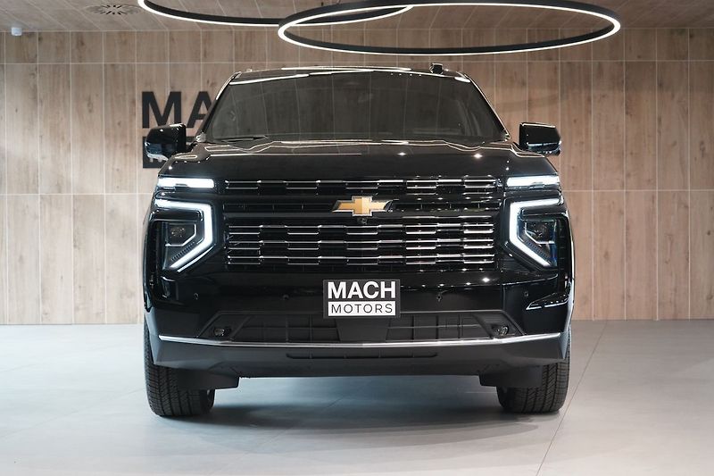 Chevrolet Suburban (2026) 6,2 V8 High Country - fotka 3 z 50