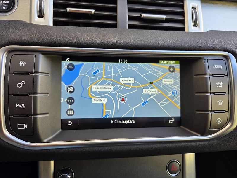 Land Rover Range Rover Evoque (2016) 2.0TD Aut 4x4 Hlučnější motor - fotka 29 z 38