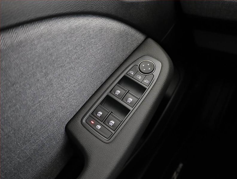Renault Clio (2026) 1.0 TCe, Techno, Navigace - fotka 17 z 20