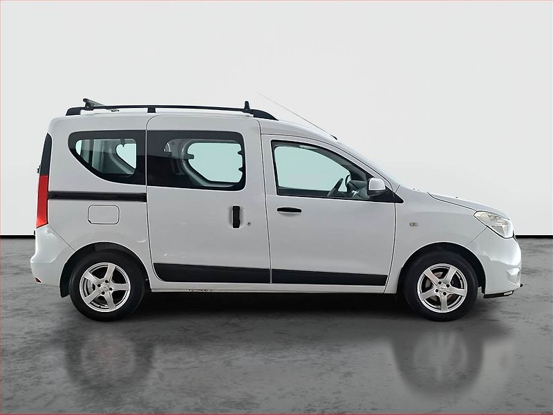 Dacia Dokker (2013) Arctica 1.6 i, 5Míst, ČR, 1Maj - fotka 6 z 13