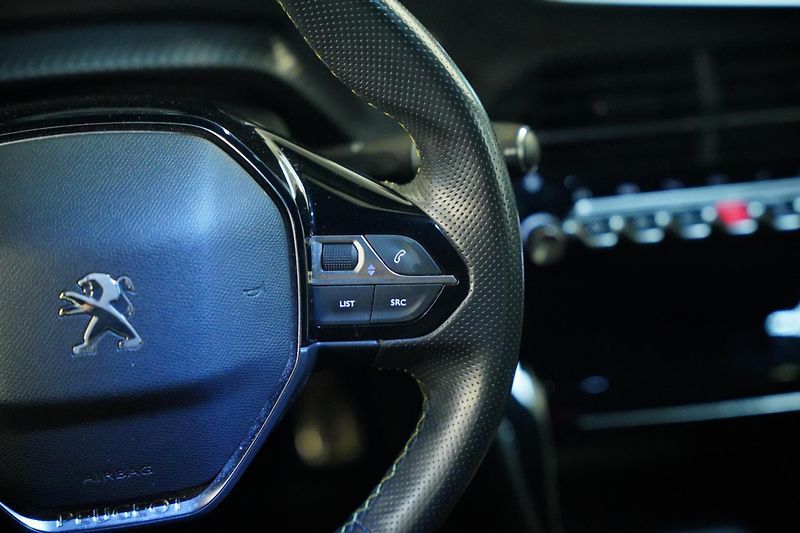 Peugeot 208 - fotka 17 z 29