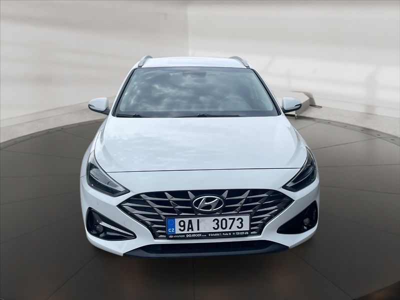 Hyundai i30 1,5 T-GDI Smart - fotka 2 z 11