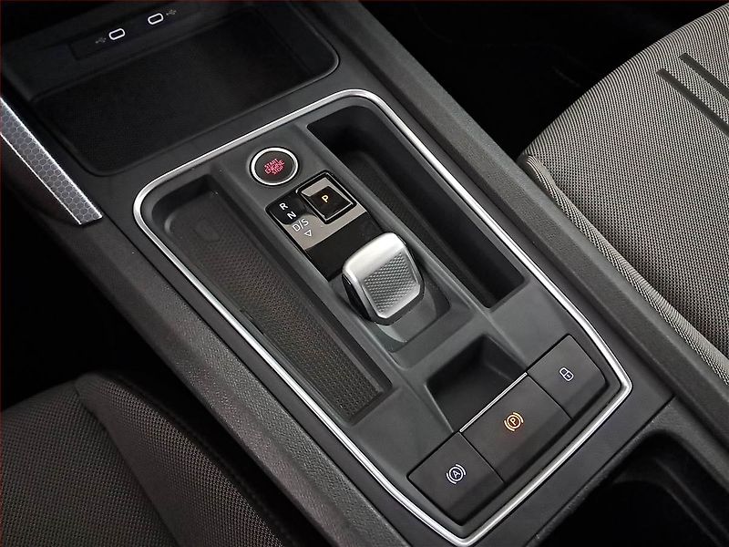 Seat Leon (2022) 1.0 eTSI, Automat, ČR,1.maj - fotka 13 z 18