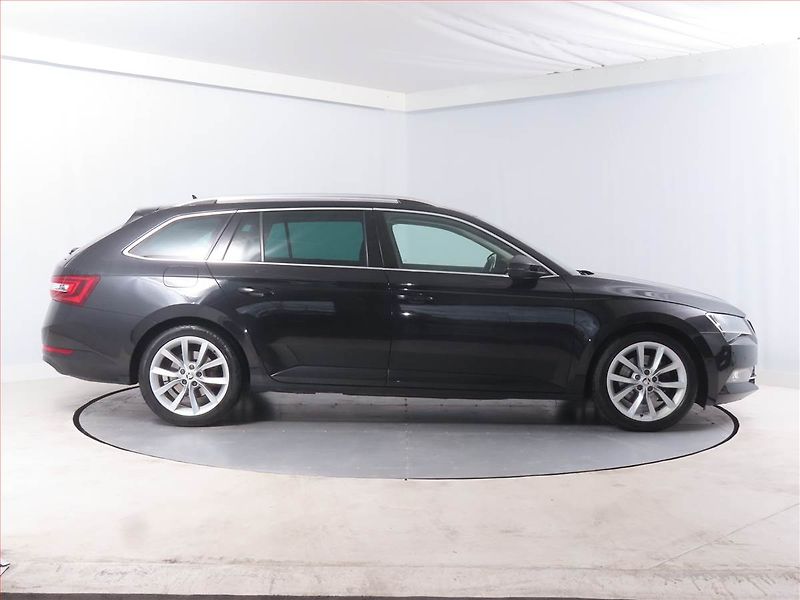 Škoda Superb (2018) Style 2.0 TDI, 4X4, Automat - fotka 6 z 14