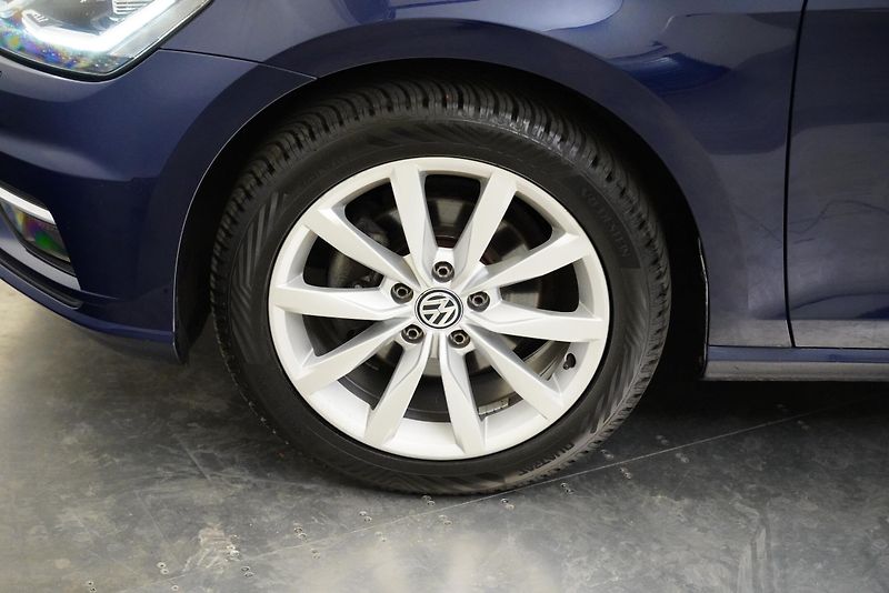 Volkswagen Golf - fotka 10 z 27