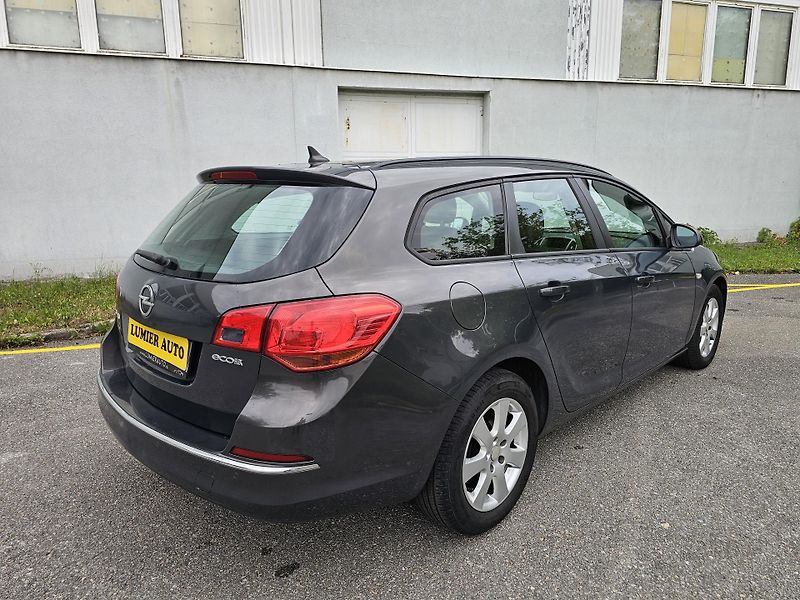 Opel Astra (2013) J 1.7CDTI - fotka 5 z 17