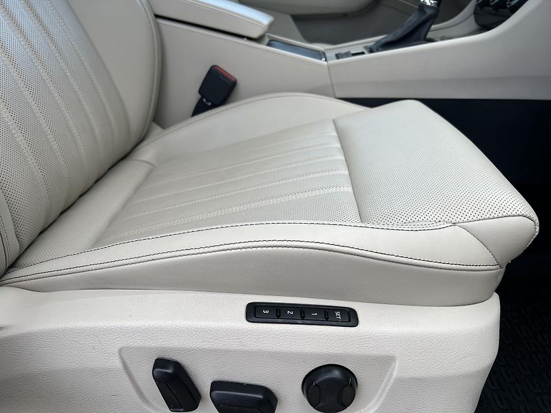Škoda Superb 2.0TDi 110kw L&K ČR 1.MAJ DPH - fotka 39 z 50