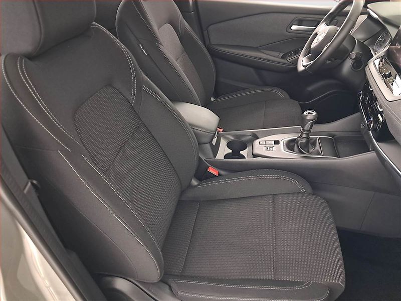Nissan Qashqai (2025) Acenta 1.3 DIG-T MHEV - fotka 9 z 20