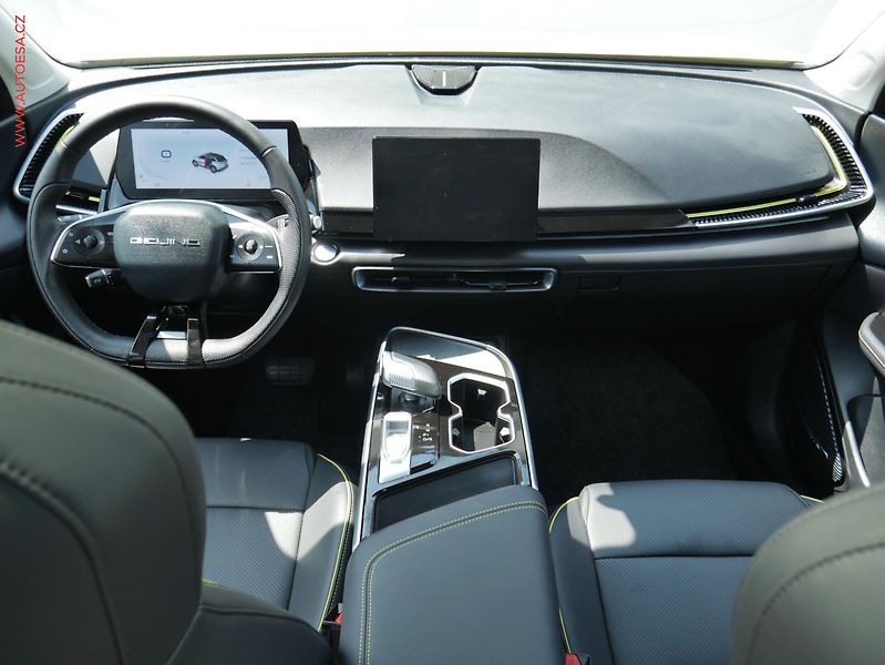 BAIC X55 (2025) 1.5I, ČR, AT, LED, panorama - fotka 9 z 26