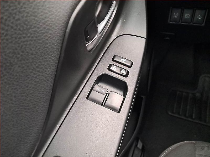 Toyota Yaris (2018) 1.0 VVT-i, ČR,1.maj, Tempomat - fotka 20 z 22