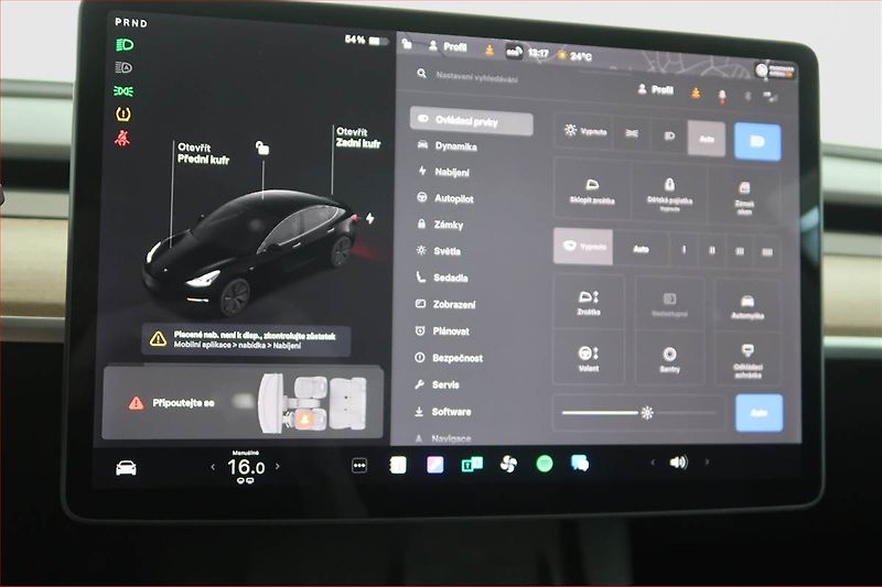 Tesla Model 3 (2021) Std Range Plus 55kWh, SoH 81% - fotka 12 z 22