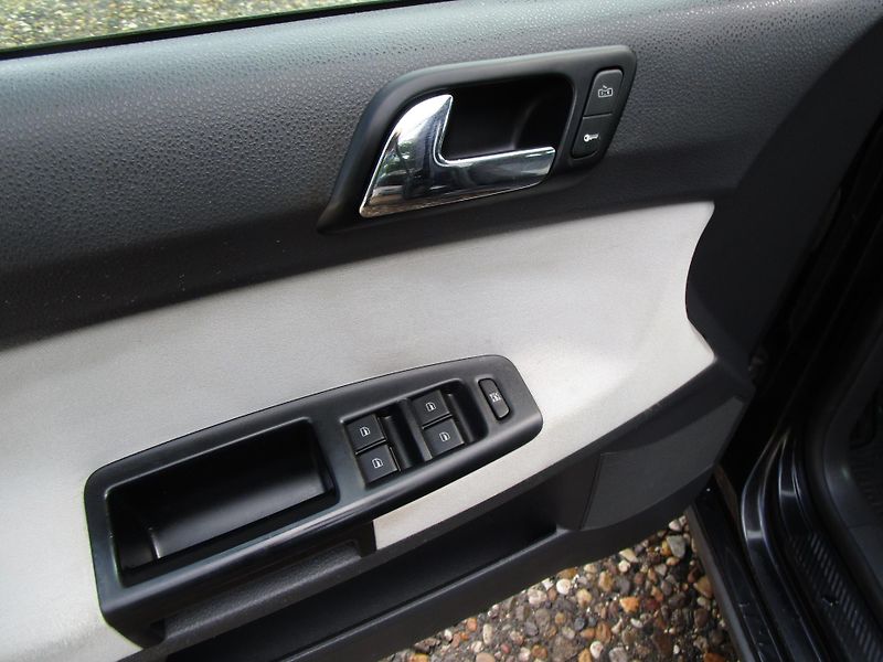 Volkswagen Polo (2006) 1,4-55KW-NOVÁSTK+OLEJ+KOTOUČE - fotka 12 z 20