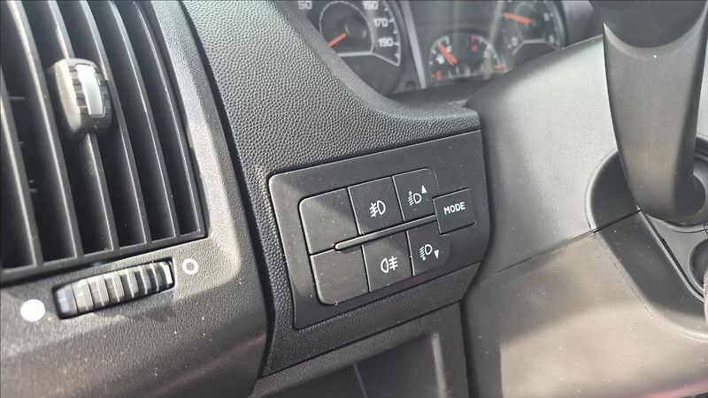 Peugeot Boxer 2,2 HDi 81 Kw L1H1 klima - fotka 17 z 21