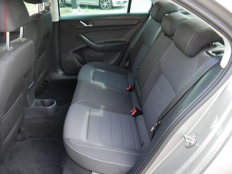 Škoda Rapid (2015) 1.6 TDi, ČR, Style, TZ - fotka 10 z 16