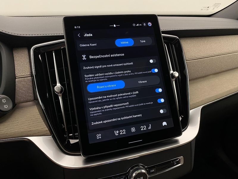 Volvo XC90 (2026) T8 AWD Plug-in DARK PLUS 7m - fotka 53 z 66