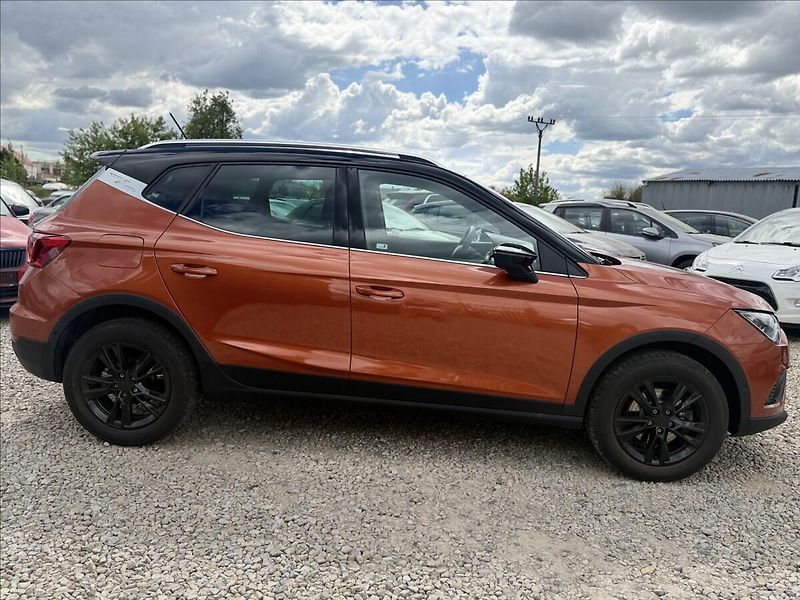 Seat Arona 1,5 FR TSI 37.000Km NAVIGACE - fotka 4 z 28